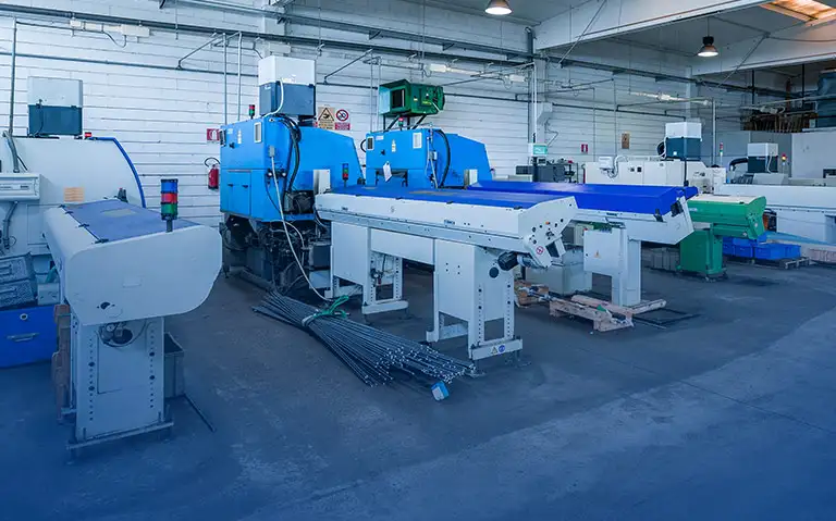 Macchinari per la produzione di particolari torniti di precisione in acciaio e alluminio